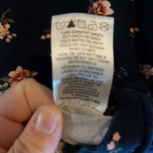 Ardene Navy Floral Crop Top size S - Picture 5 of 6